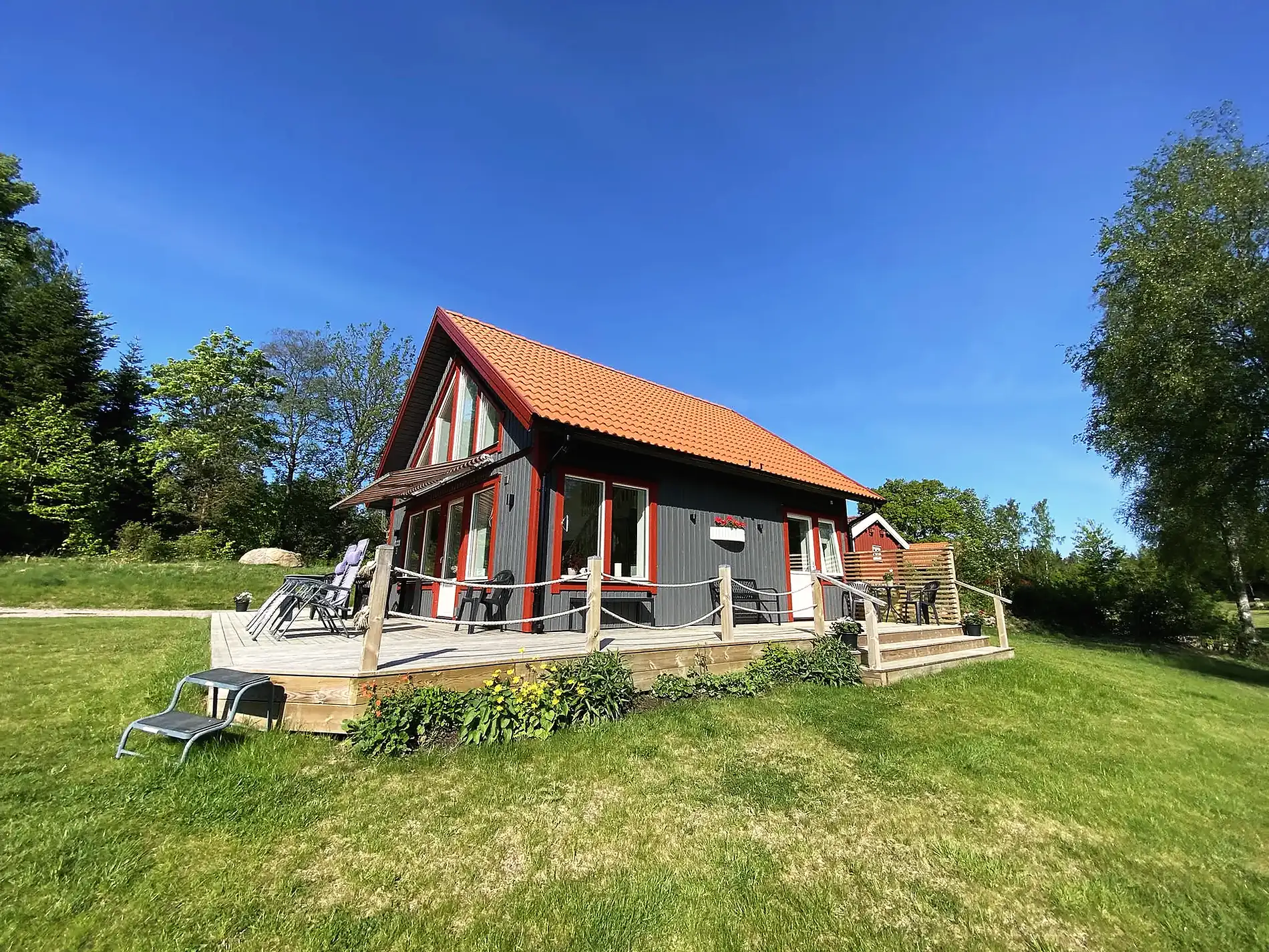 Klinten under sommar - Joarsbo Gård