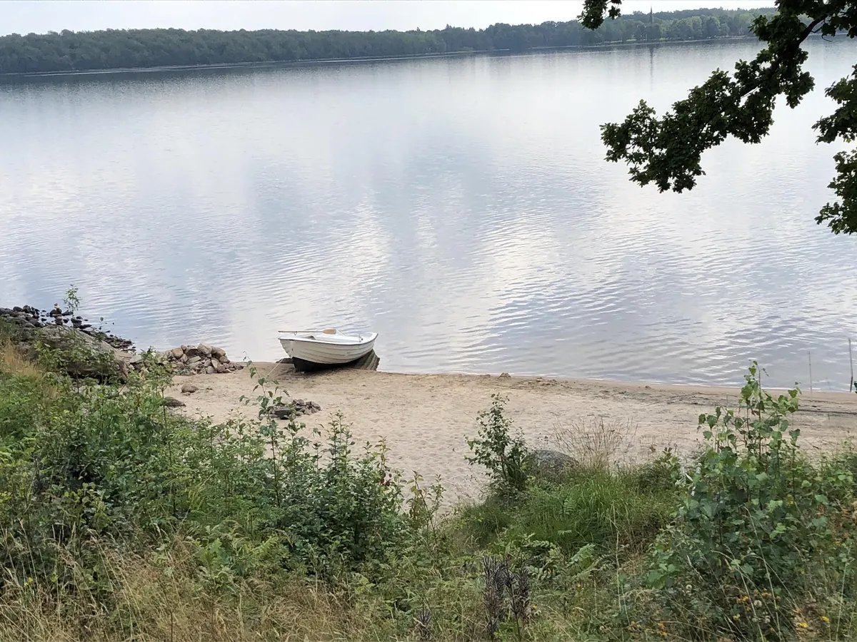 Sjölyckans strand - Joarsbo Gård 